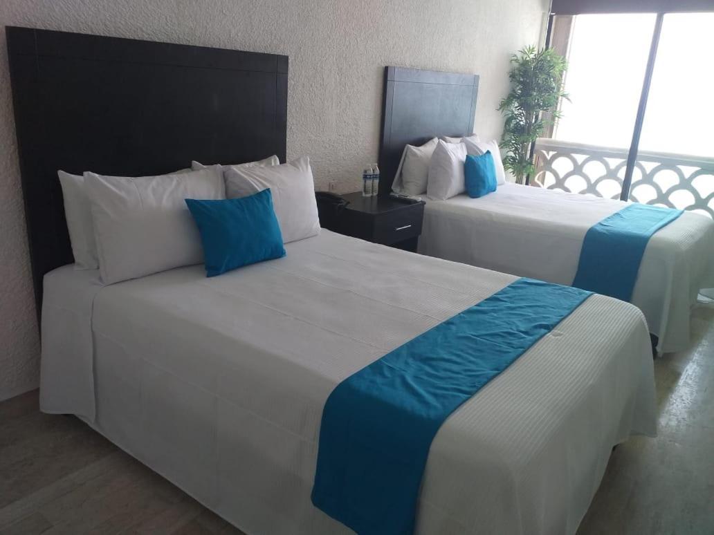 “Magic Sunrise At Cancun” Exterior photo