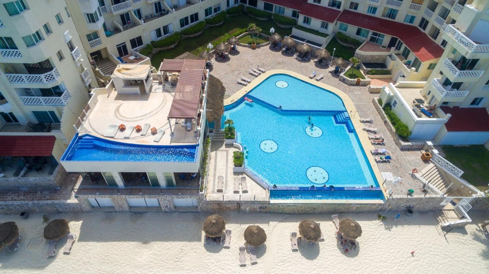 “Magic Sunrise At Cancun” Exterior photo