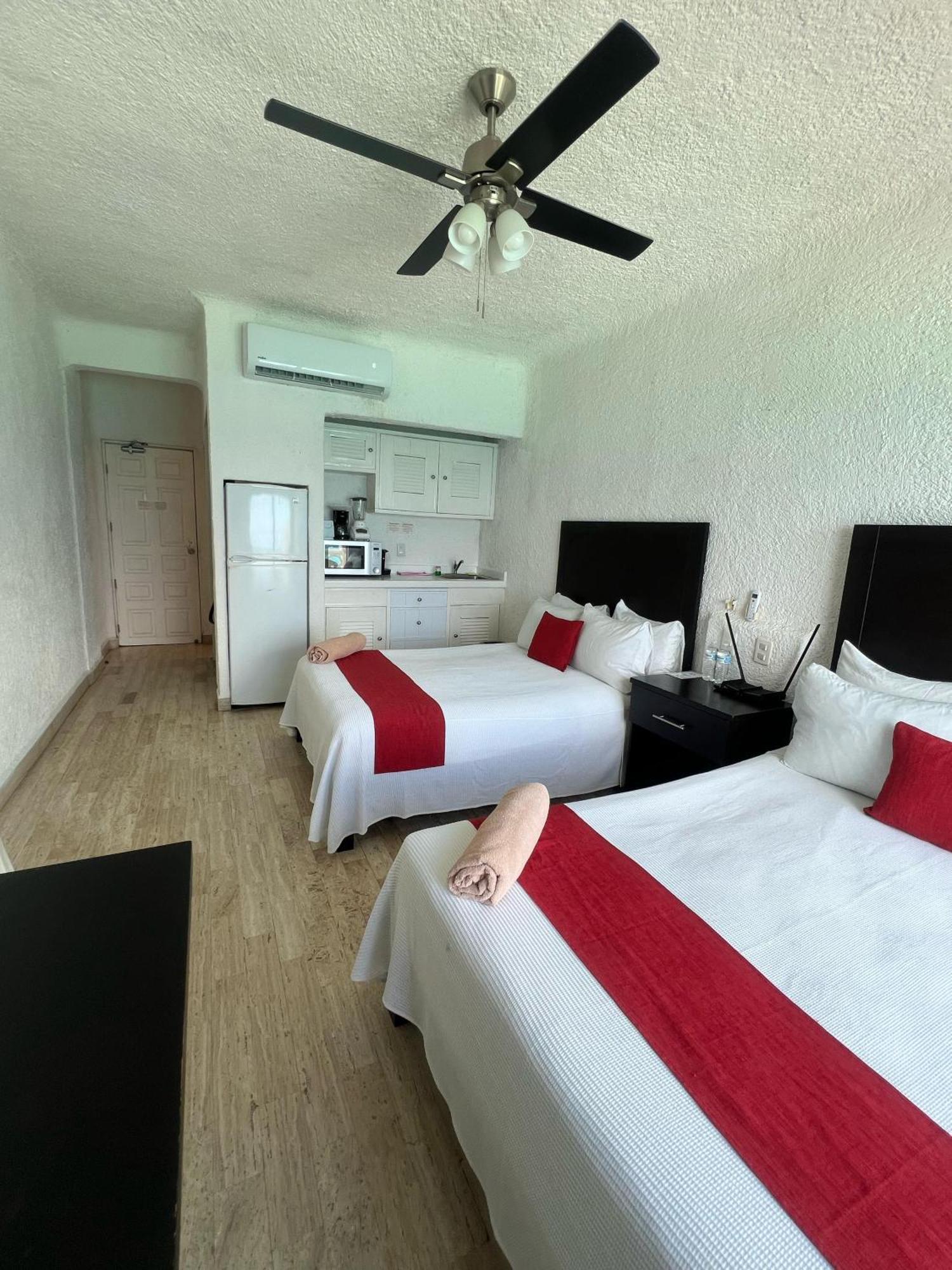 “Magic Sunrise At Cancun” Exterior photo